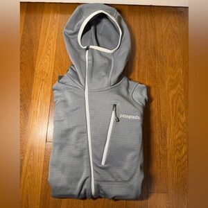 Patagonia Men’s R1 Hoody small